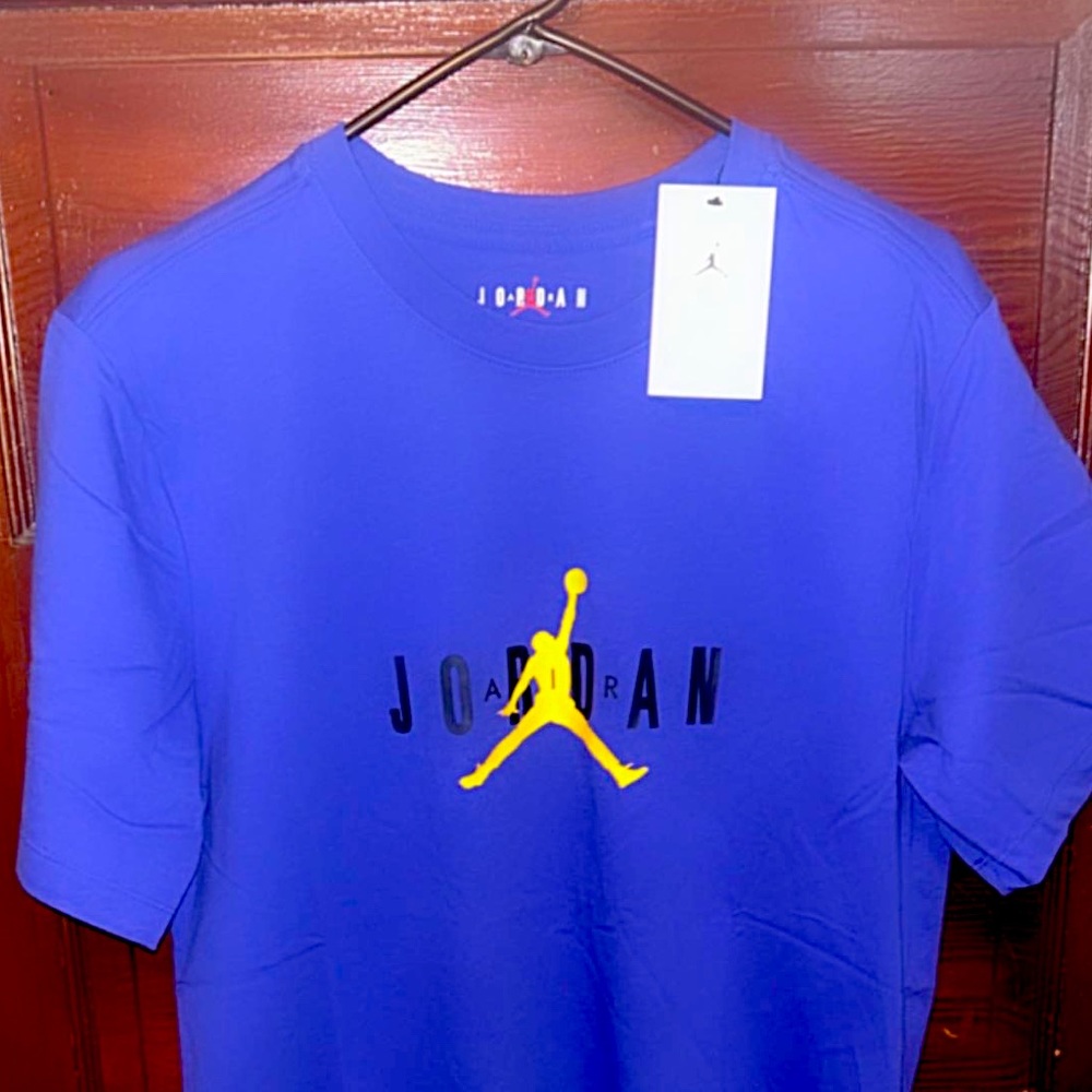 Purple air Jordan T-shirt, size M